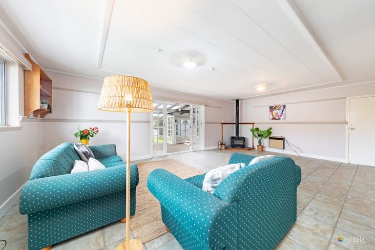 Photo of property in 43 Henry Street, Ebdentown, Upper Hutt, 5018