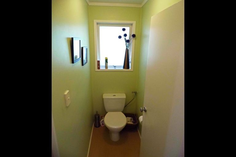 Photo of property in 1/29 Beaudine Avenue, Glenfield, Auckland, 0629