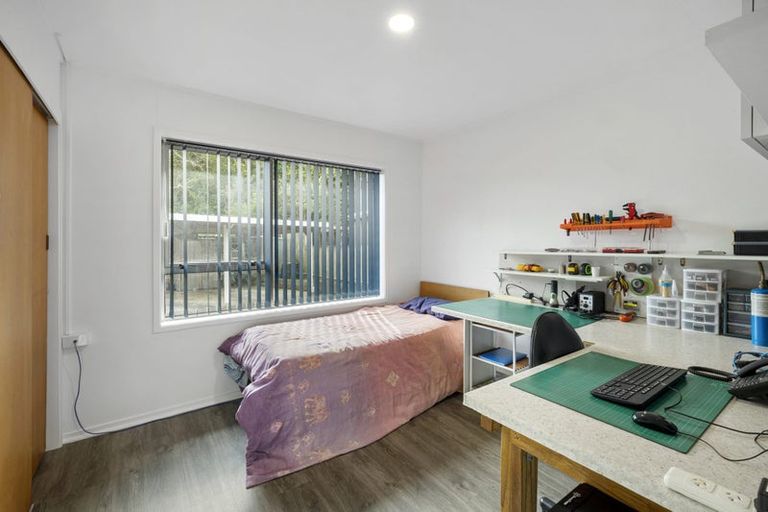 Photo of property in 10 Shaldon Crescent, Blagdon, New Plymouth, 4310