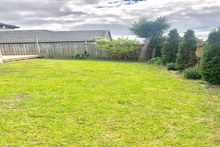 Photo of property in 1 Genesis Place, Flat Bush, Auckland, 2019
