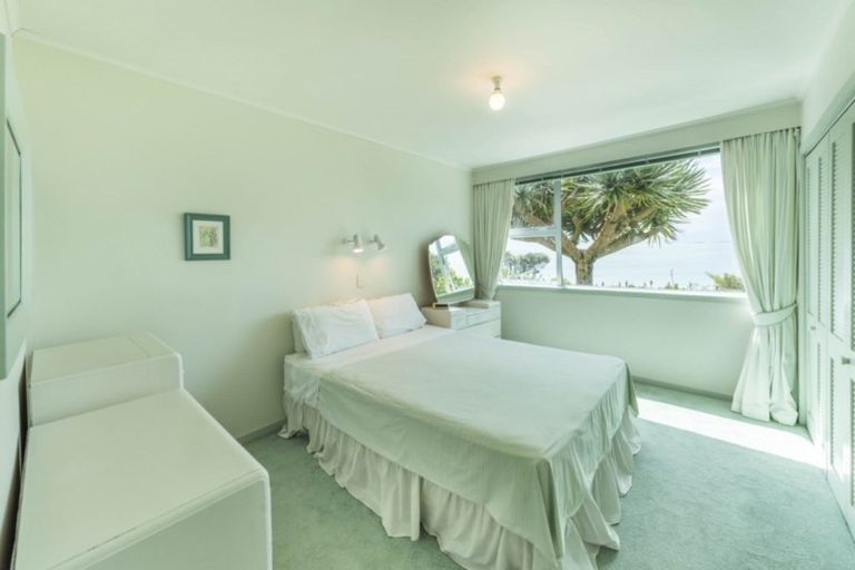 Photo of property in 1/187 Beach Road, Castor Bay, Auckland, 0620