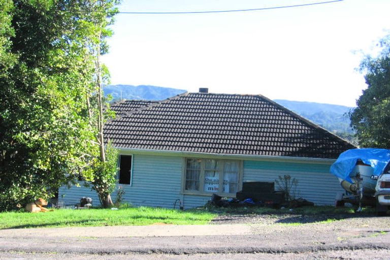 Photo of property in 37 Phillip Avenue, Glen Eden, Auckland, 0602