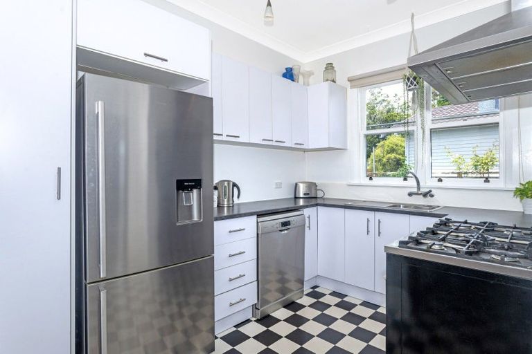 Photo of property in 18 Oak Street, Mangapapa, Gisborne, 4010