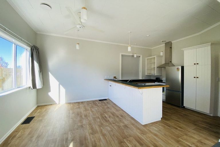 Photo of property in 10 Cambridge Terrace, Masterton, 5810