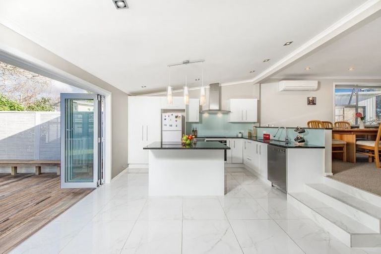 Photo of property in 18 Yeoman Place, Howick, Auckland, 2014