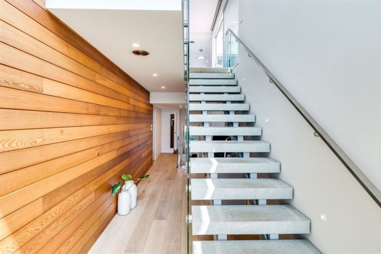 Photo of property in 37 Hardinge Road, Ahuriri, Napier, 4110