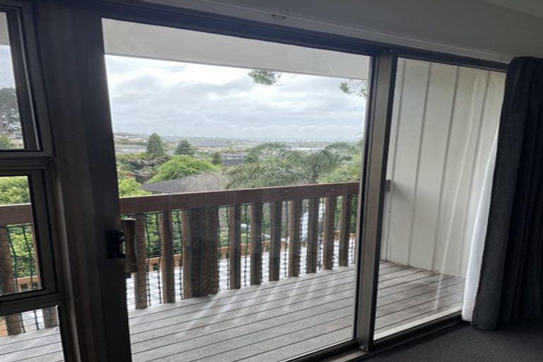 Photo of property in 1/691a East Coast Road, Browns Bay, Auckland, 0630