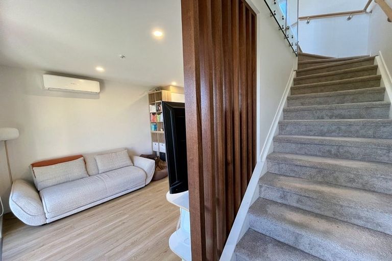 Photo of property in 27d Dawnhaven Drive, Te Atatu Peninsula, Auckland, 0610