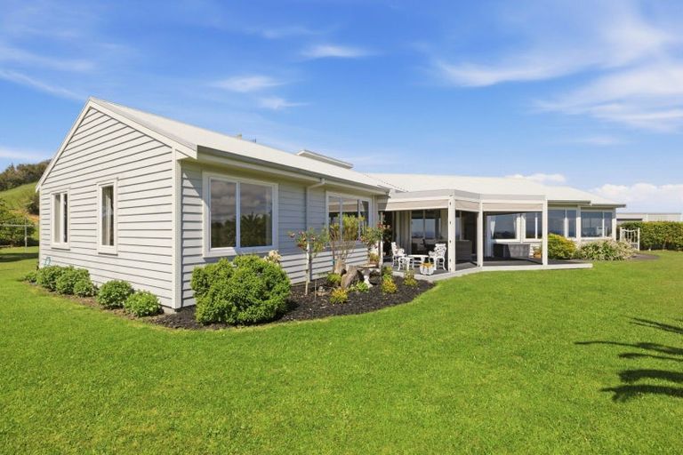 Photo of property in 2a Kaitemako Road, Welcome Bay, Tauranga, 3112