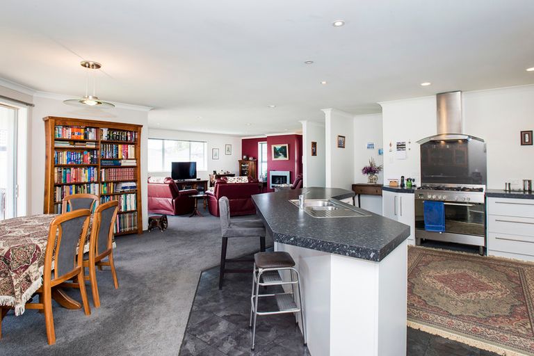 Photo of property in 10 Pohutukawa Grove, Lytton West, Gisborne, 4010