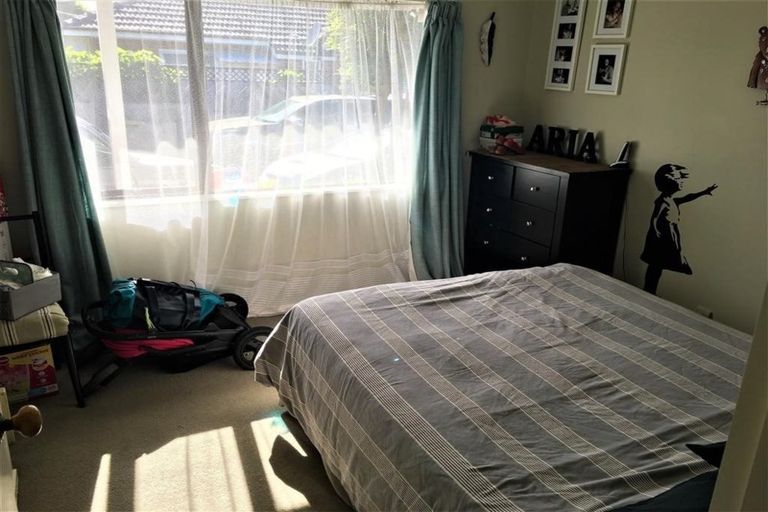 Photo of property in 2/117 Wallace Road, Papatoetoe, Auckland, 2025