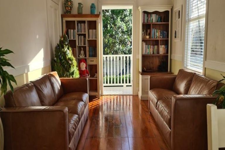 Photo of property in 64b Tramway Road, Beach Haven, Auckland, 0626