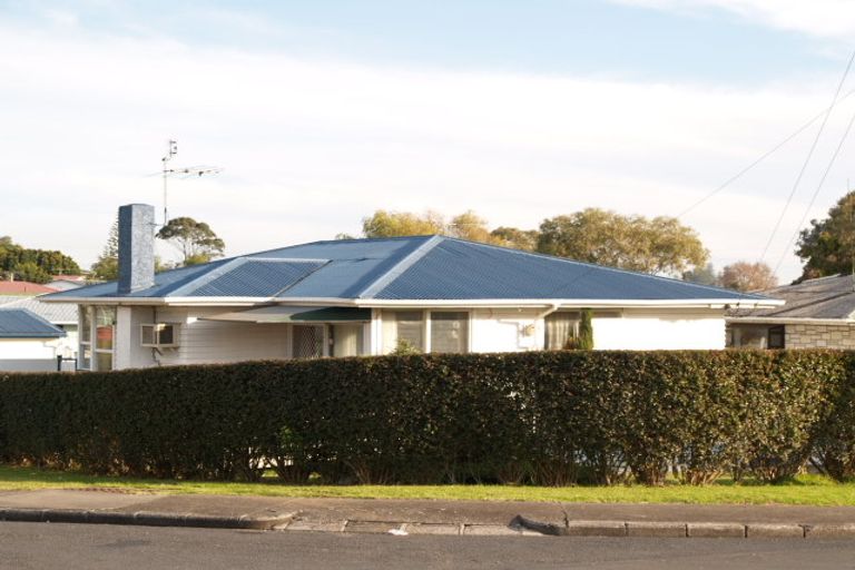 Photo of property in 64 Blake Road, Mangere East, Auckland, 2024