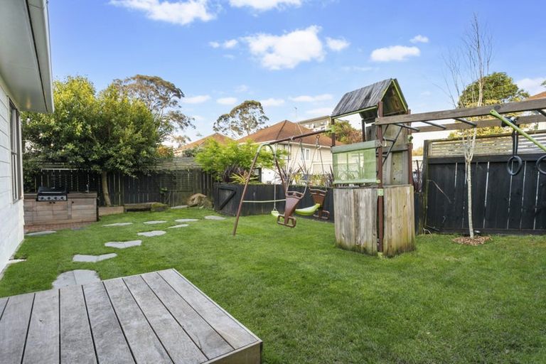 Photo of property in 5/19 Oates Road, Glen Eden, Auckland, 0602
