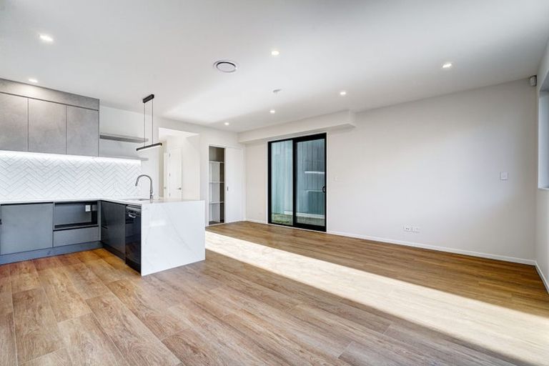Photo of property in 17 Sails Road, Hobsonville, Auckland, 0616
