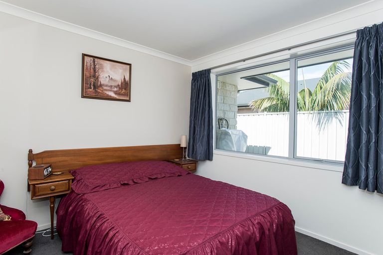 Photo of property in 10 Pohutukawa Grove, Lytton West, Gisborne, 4010