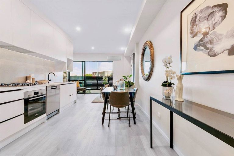 Photo of property in 2d Wood Avenue, Howick, Auckland, 2014