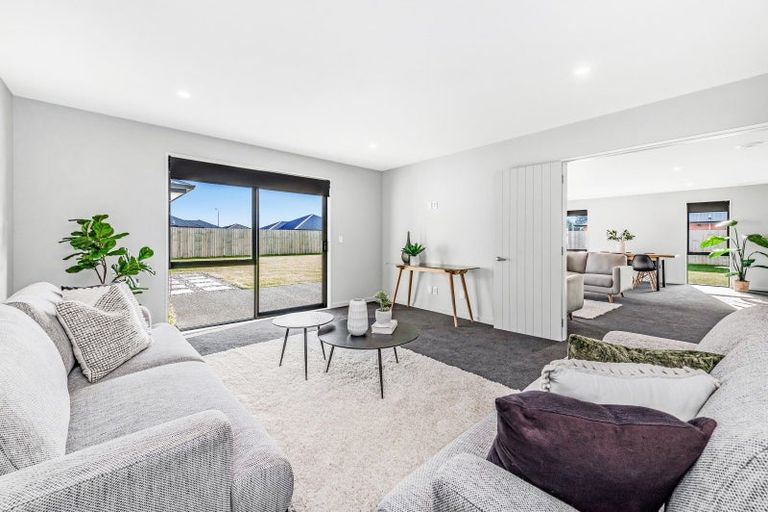 Photo of property in 10 Merino Crescent, Kirwee, 7571