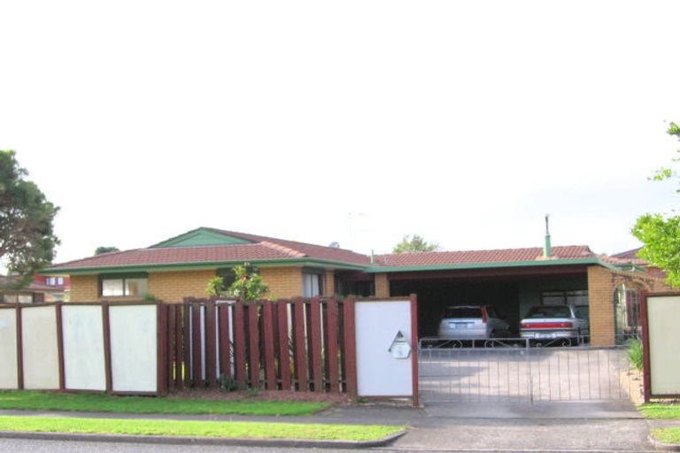 Photo of property in 56 Sunderlands Road, Half Moon Bay, Auckland, 2012