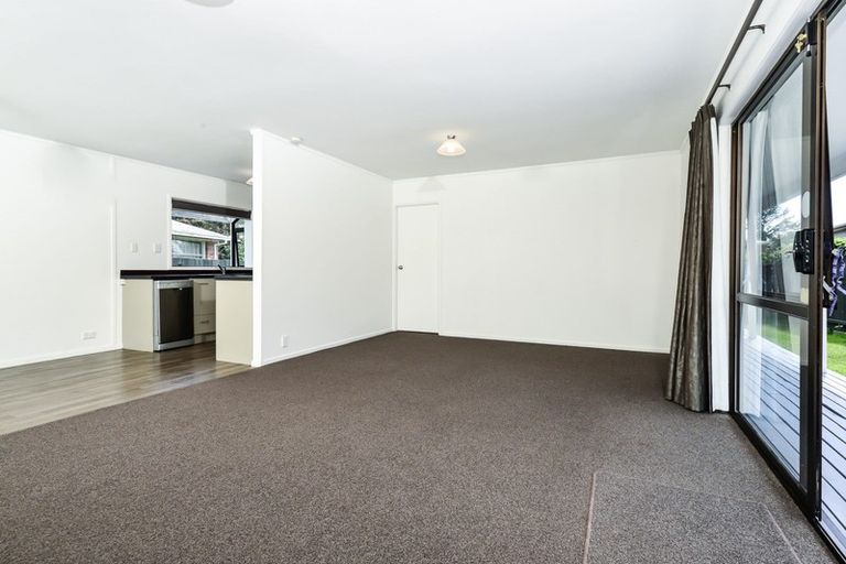 Photo of property in 4a Saint Lukes Place, Bader, Hamilton, 3206