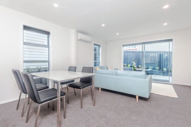 Photo of property in 27c Ranui Terrace, Tawa, Wellington, 5028