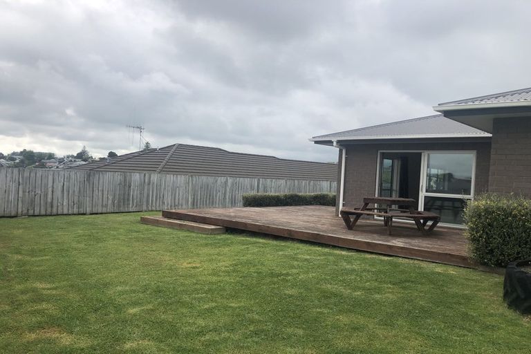 Photo of property in 12 Allanah Place, Te Puke, 3119