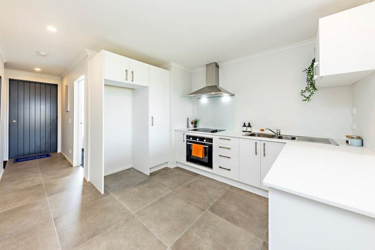 Photo of property in 11 Saddleback Crescent, Papakura, 2110