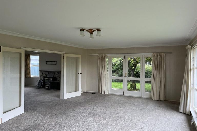 Photo of property in 25 Oakfield Street, Burnside, Christchurch, 8053