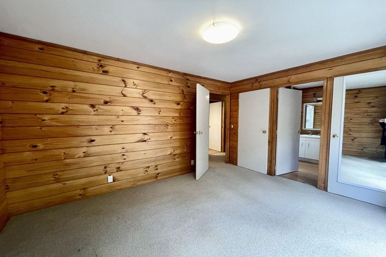 Photo of property in 25 Emlyn Place, Torbay, Auckland, 0630