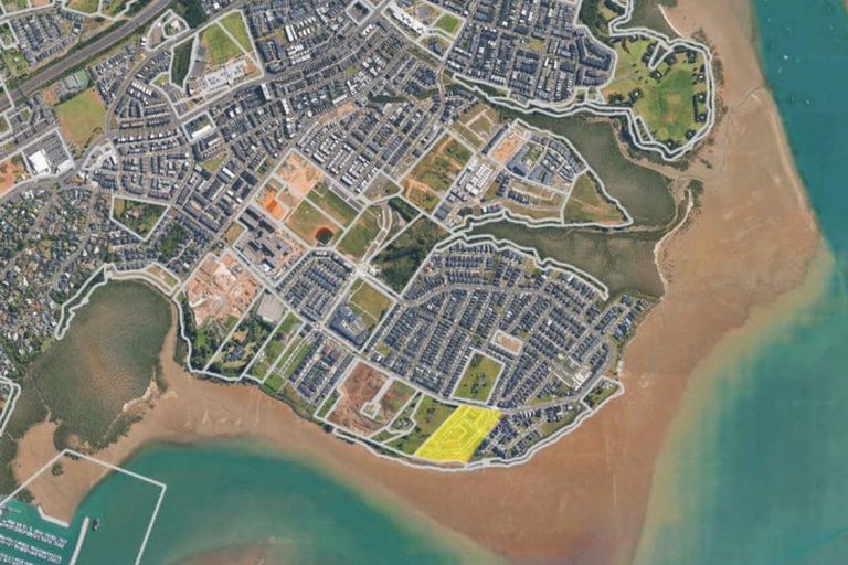 Photo of property in 39 Harbourside Parade, Hobsonville, 0616