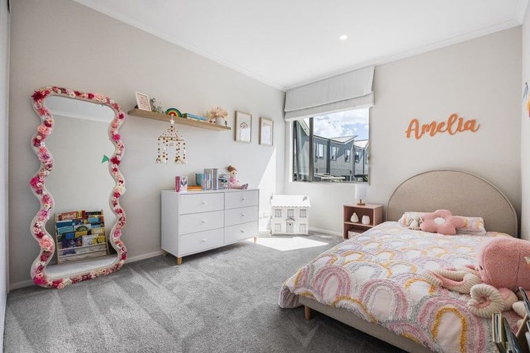 Photo of property in 7 Fairgray Lane, Red Beach, 0932