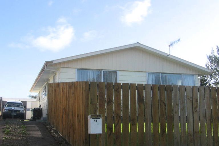 Photo of property in 74 Stillwater Place, Westbrook, Palmerston North, 4412