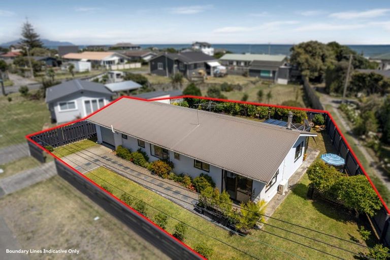 Photo of property in 33 Babbacombe Avenue, Otaki Beach, Otaki, 5512