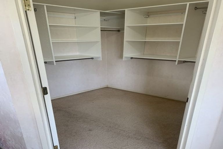 Photo of property in 26 San Bernadino Drive, Henderson, Auckland, 0612