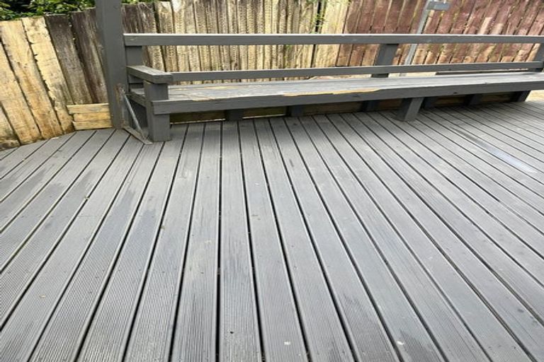 Photo of property in 1/179 Wiseley Road, West Harbour, Auckland, 0618