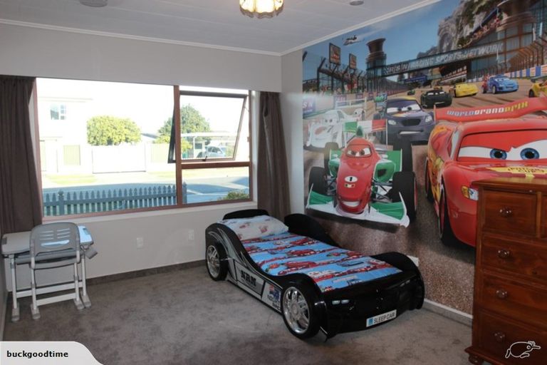 Photo of property in 10 Harpham Street, Taradale, Napier, 4112