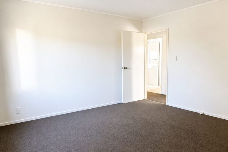 Photo of property in 56 Sutton Crescent, Papakura, 2110