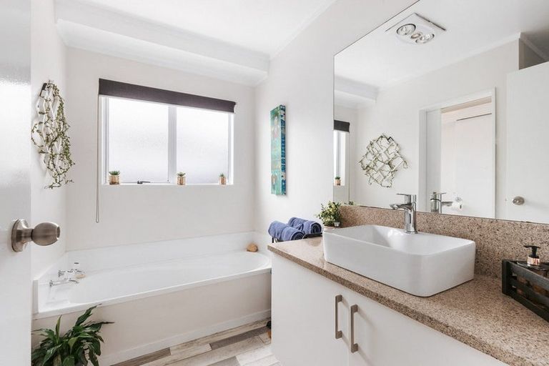 Photo of property in 5/5 Pukeko Lane, Brookfield, Tauranga, 3110