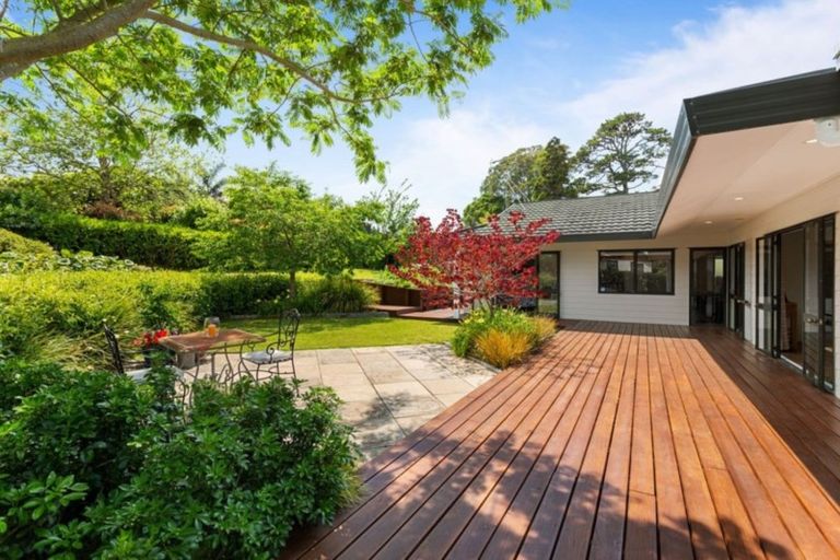 Photo of property in 18 The Close, Greenhithe, Auckland, 0632