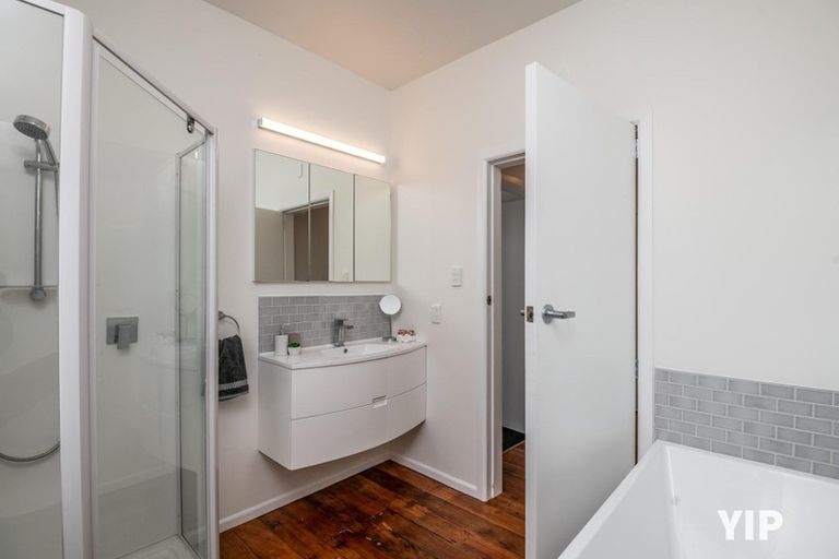 Photo of property in 15 Clifford Road, Johnsonville, Wellington, 6037