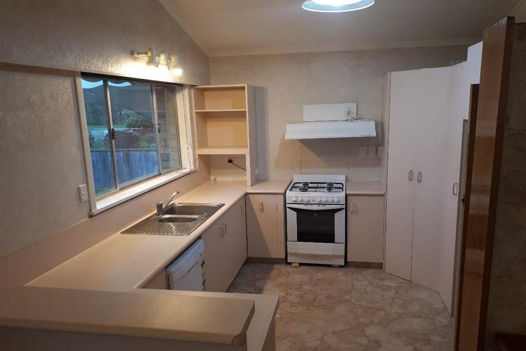 Photo of property in 166 Roslyn Road, Levin, 5510