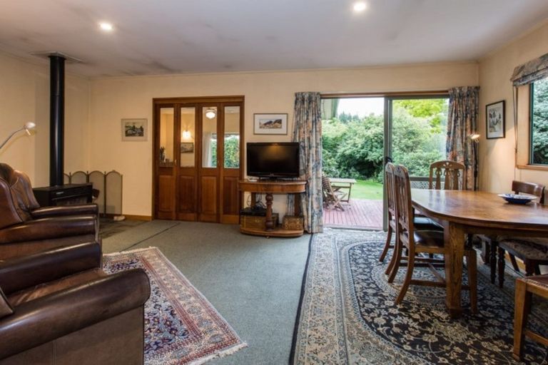 Photo of property in 6 Heuchan Lane, Wanaka, 9305