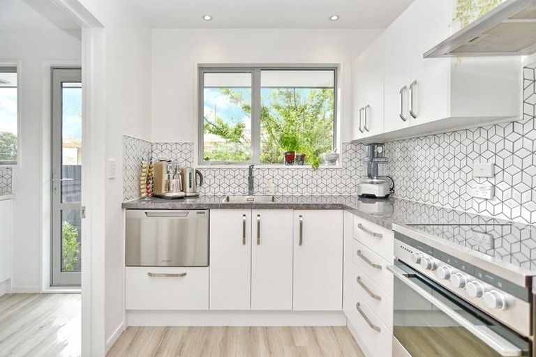 Photo of property in 1/10 Stacey Place, Woolston, Christchurch, 8062