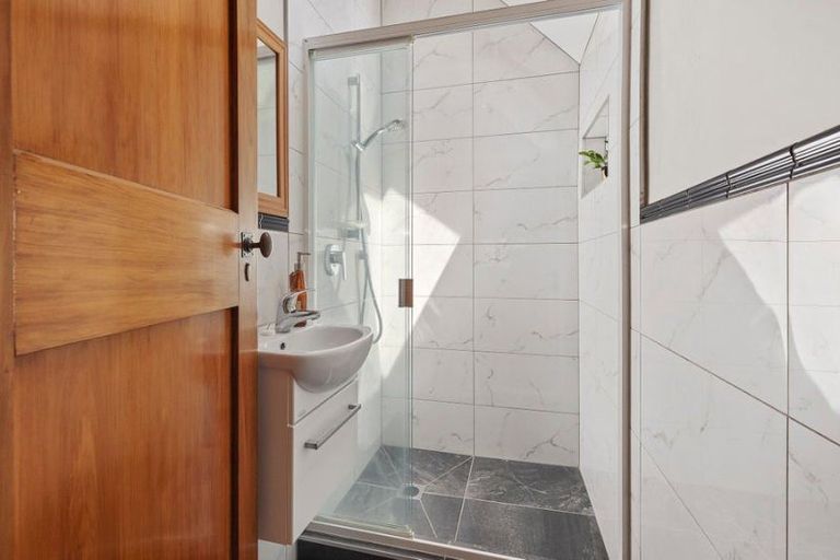 Photo of property in 25 Hawkestone Street, Thorndon, Wellington, 6011