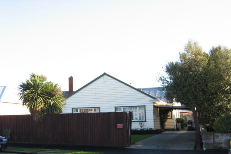 Photo of property in 2/11 Berwick Street, Saint Albans, Christchurch, 8014