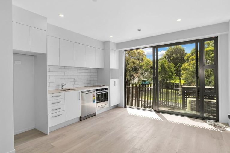 Photo of property in 104/2 Ko Street, Northcote, Auckland, 0627