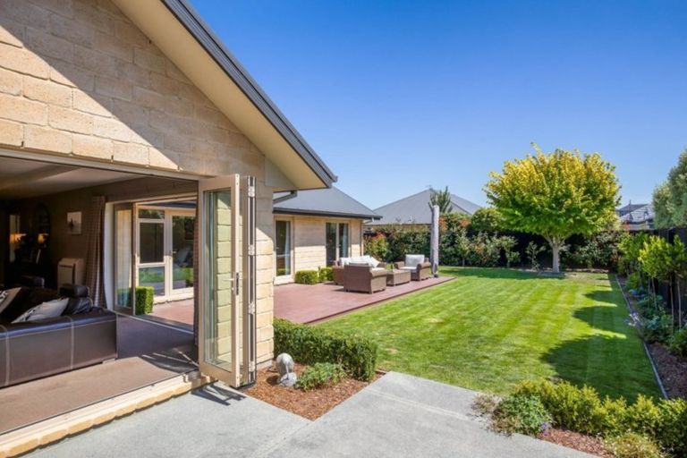 Photo of property in 23 Oakwood Drive, Rangiora, 7400