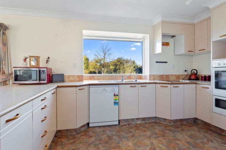 Photo of property in 5 Hilton Drive, Amberley, 7410