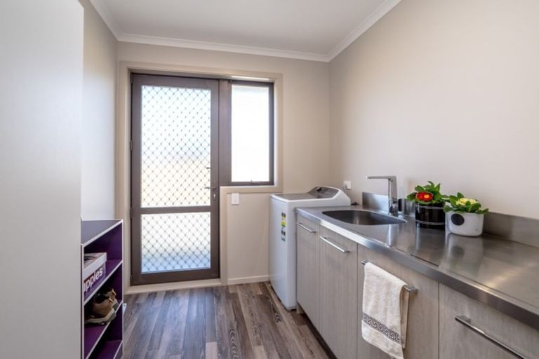 Photo of property in 1 Mcdonald Way, Lansdowne, Masterton, 5810