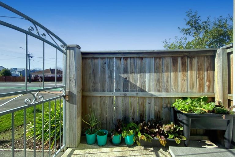 Photo of property in 465 Barbadoes Street, Edgeware, Christchurch, 8013